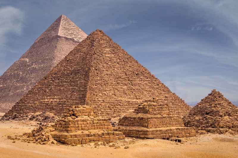 Excursion  tour to Giza Pyramids
